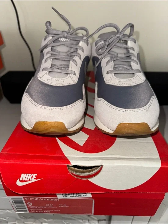 Nike Women Outburst Gray & White Retro Runner Sneakers