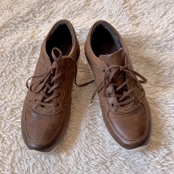 Roan Marin Sneaker Lace up Leather Womens Sneakers shoes size 7.5