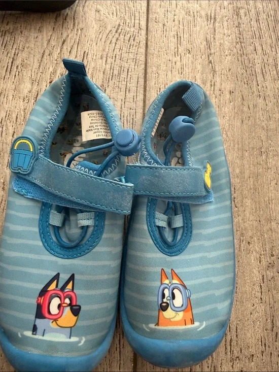 Bluey and bingo Kids blue toddler Water Shoes size 11-12