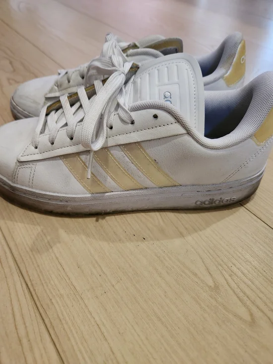 adidas Women’s White Sneakers with Pale Yellow Accents