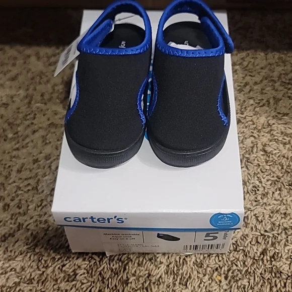 CARTER'S TODDLER BOYS AQUA SOCK WATER SHOE/SANDALS: BLACK/BLUE: NIB: SZ 5