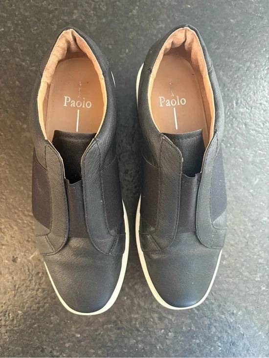 Linea Paola Kaira elevated sneaker in black size 8