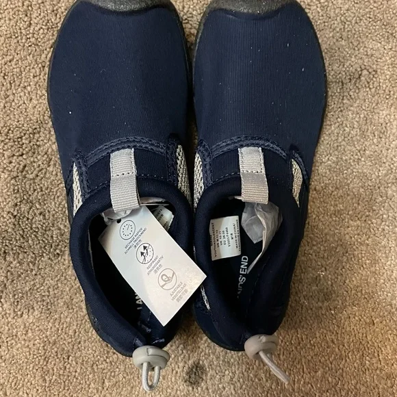NWT Kids Lands End Aqua Shoe dark navy blue & gray size 11/12