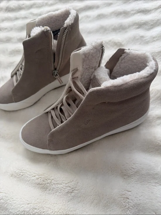 Keds Women's Taupe Faux-Suede Sherpa High-Top Sneakers