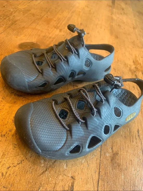 KEEN Kids Black Closed-Toe Water Shoes