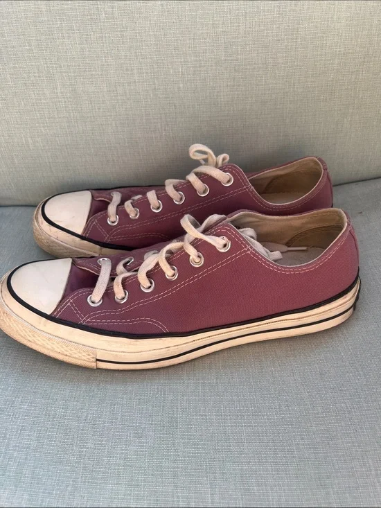 Converse Low-Top Canvas Sneakers in Dusty Rose