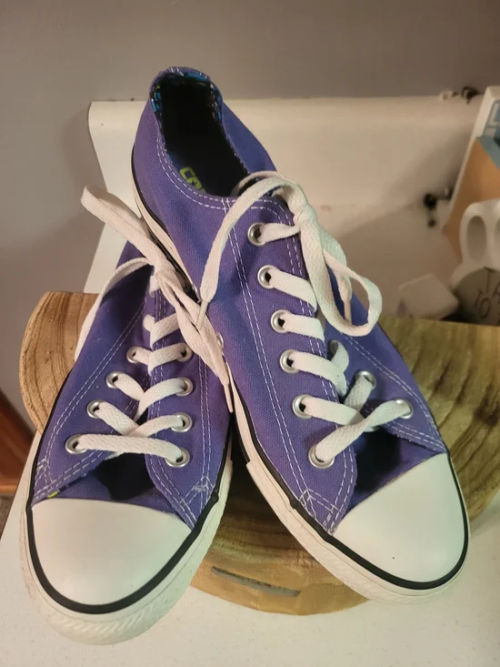 Woman's Size 9 Purple Converse Shoes - Double Tongue
