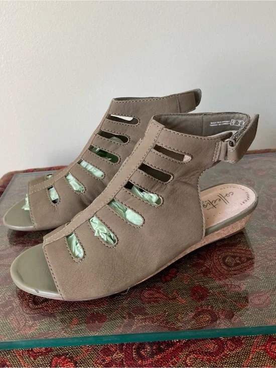 Clarks Olive-Taupe Cutout Wedge Sandals size 7 never worn