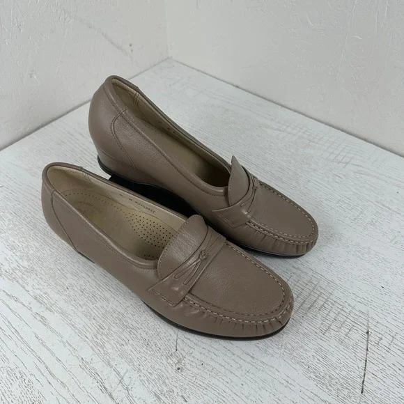 SAS Tripad Comfort Easier Womens 9 N Taupe Leather Wedge‎ Loafers Slip On Shoes