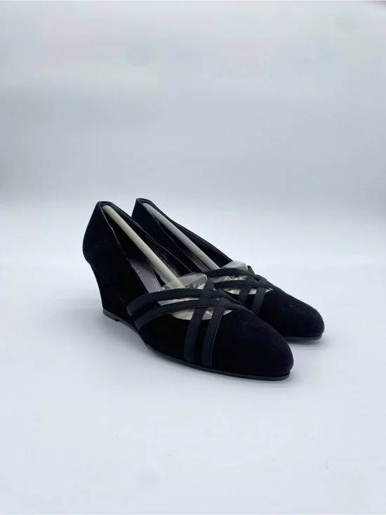 Elegant Vintage Black Suede Crisscross Wedge Pumps‎ Deadstock