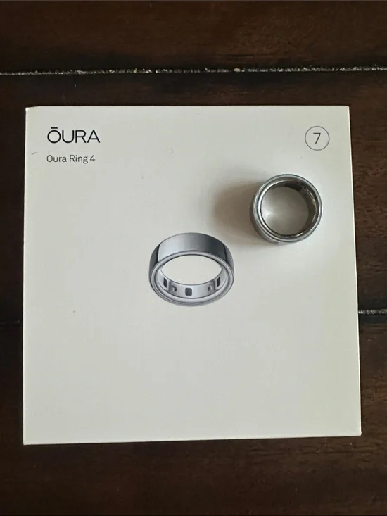 Oura Ring 4 - Silver Size 7