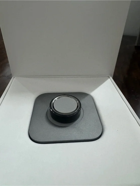 Oura Ring Gen 4 - Black - Size 8