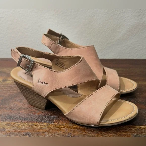 b.o.c. Women's tan‎ leather heel Sandals size 6