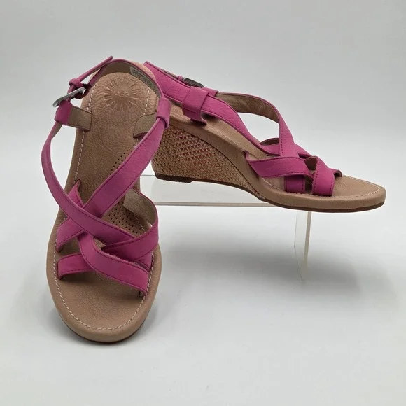UGG Womens 7 Gaiana‎ Strappy Wedge Sandals Pink Leather Upper Summer