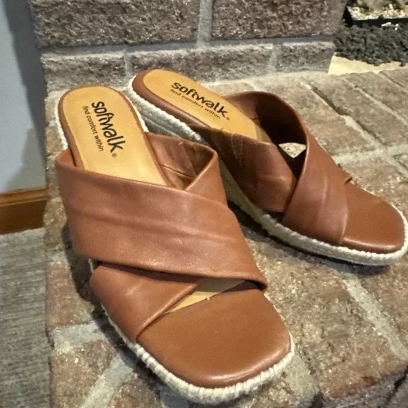 SoftWalk Women's Hastings Leather Wedge Sandal Cognac Size 6.5 #103‎