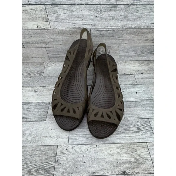 Crocs Adrina III Mini Wedge Espresso Brown Floral Cut Out Sandals Women Sz 8