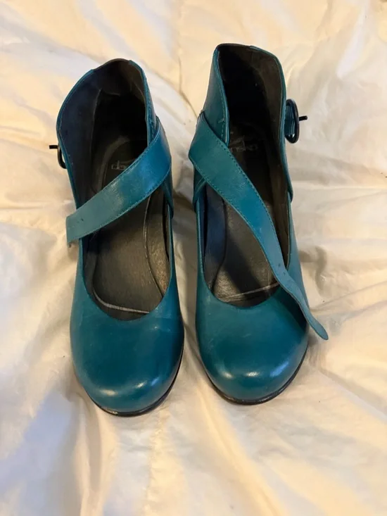 Teal Cross-Strap Mary Jane Heels - Women