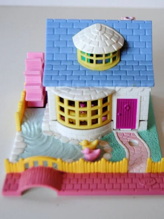 Polly Pocket Grandma's Cottage 1994 ~Missing Cookie Tray- Original Figures