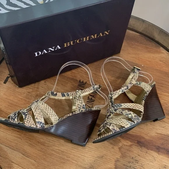 Dana Buchman | NIB Vala Snake Embossed Leather Strappy Stacked Wedge Heels 6.5 M