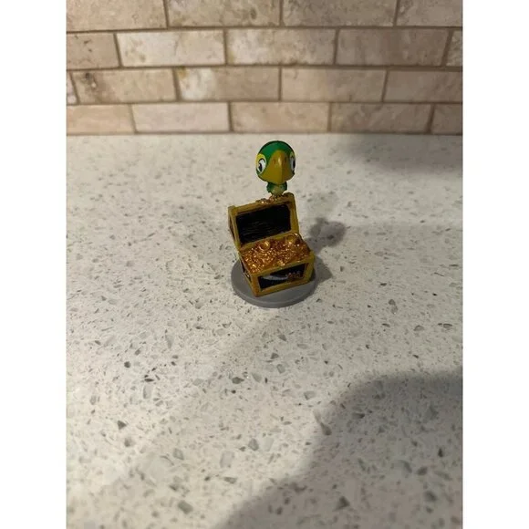 Disney Store Peter Pan Parrot Figure Collectible‎