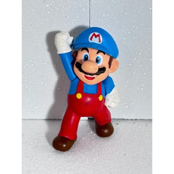 Jakks World of Nintendo Super Mario Blue Shirt Hat Red Overalls 2.5 Inch Figure