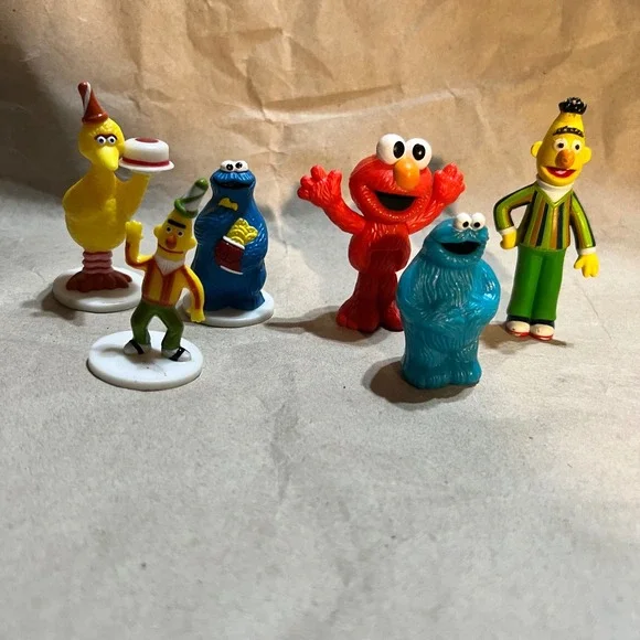 Sesame Street 6pc Figure‎ Set Elmo Cookie Monster Big Bird Bert Ernie Multicolor