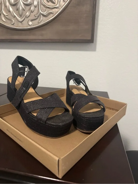 Lucky Brand Black Crisscross Platform Wedge Sandals