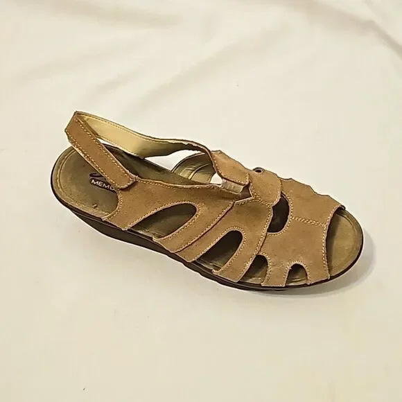 Skechers arch fit wedge platform sandals size‎ 9 Tan