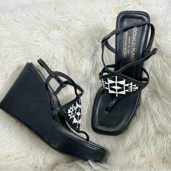 Donald‎ J. Pliner Y2K Black Beaded Wedge Sandals Size 9M
