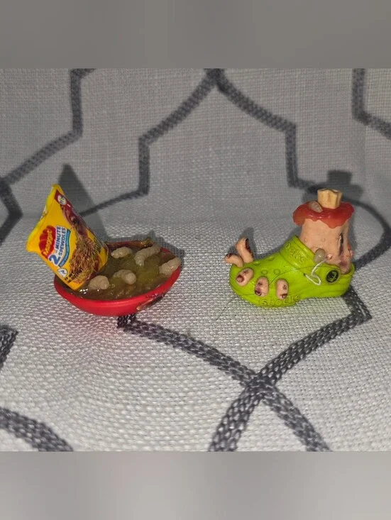 Zuru Mega Gross Minis Series 2 Shocks  & Minute Spewdles Set of 2 Toys