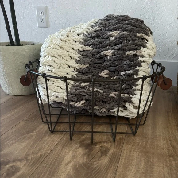 EUC Big Pottery Barn Metal Wire Storage Basket with Brown Handles