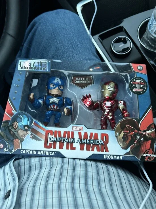 Marvel Avengers Captain America and Iron Man M51 Metals Diecast