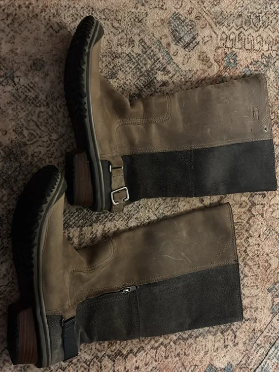 Sorel Women’s tall riding boots
