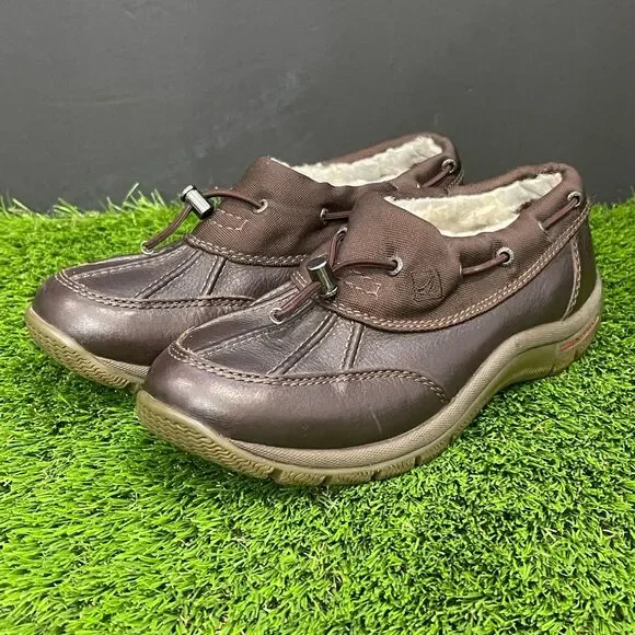 Sperry faux Fur Lined Duck Shoes. Size 7.5M