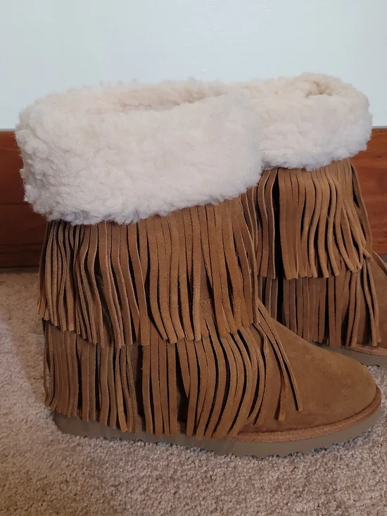 Shearling Cuff Suede Fringe Wedge Winter Boots - Chestnut Womens Size 9 NWOT