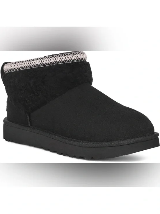 UGG Women Classic Ultra Mini Maxi Curly Boot