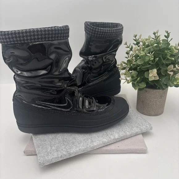 Nike Boots Aegina Mid ACG 454400 002 Womens US 7 Winter Water Resistant 2011 EUC