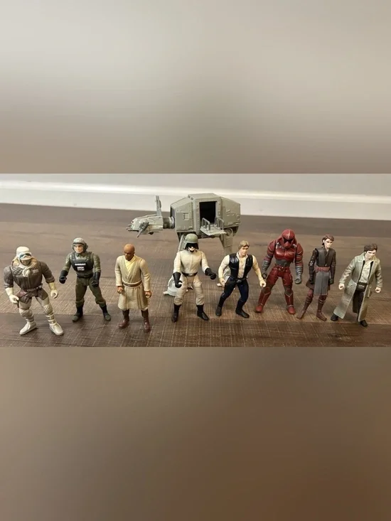 Mixed Lot of 9 Star Wars Loose Action Figure w/AT-AT Walker Mixed Years *READ*