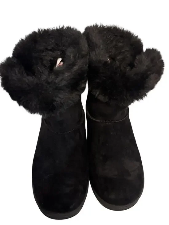 Black Faux Fur Winter Boots •‎ Size 8 • Cozy Pull‑On • Excellent Condition