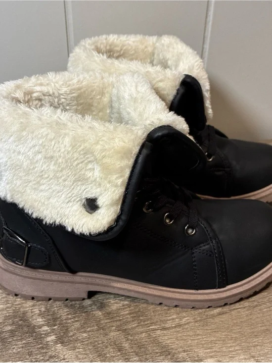 Olivia Miller Gorpcore Sherpa Lined Fashion Hiking Boots Sz 6 Black Preppy Y2K