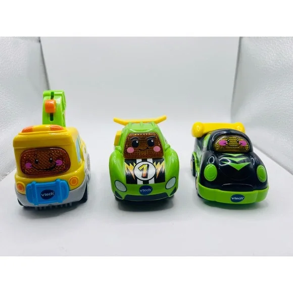 V-Tech Go Go Smart Wheels Tow Truck‎ And 2 Race Cars Lot Works Toddler Toys
