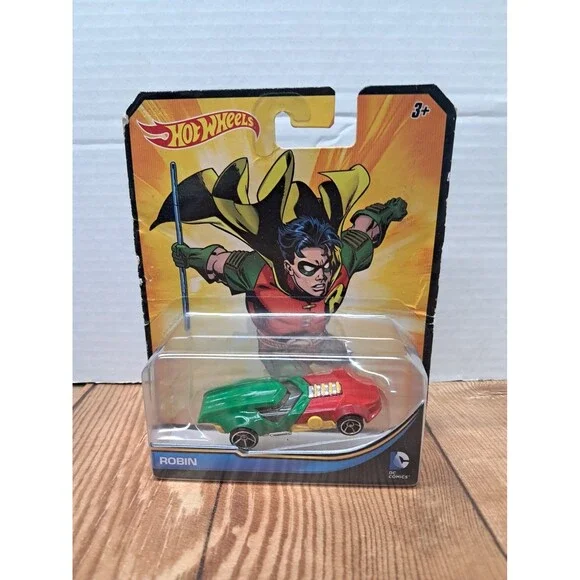 2014 Hot Wheels DC COMICS ROBIN DIECAST Scale 1:64 NEW