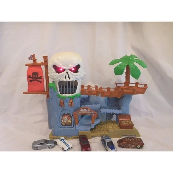 Mattel Matchbox Buried Treasure Playset Interactive Lights Sounds Talks With Car