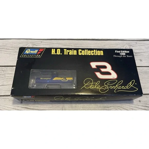Revell NASCAR H.O. Scale Train Collection Dale Earnhardt 1996 First Edition