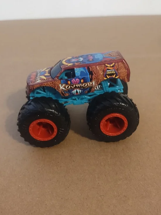 Hot Wheels Monster Trucks KOUMORI Monster Truck 1:64 Die cast metal and plastic