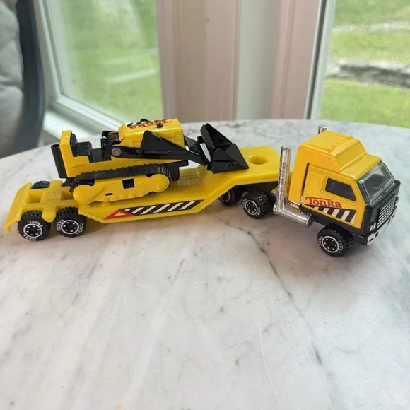 Vtg‎ 1981 Mini Tonka Yellow Semi Truck Lowboy Trailer & Crawler Bulldozer Set