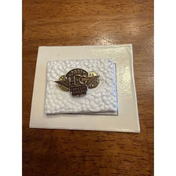Vintage 2000 Harley Davidson HOG Owners Group Ladies of Harley Women's Vest Pin