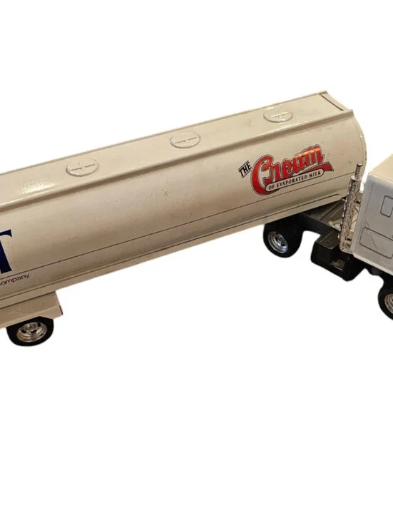 Ertl PET Milk Tanker Truck The cream of evaporated milk Semi Tractor Trailer