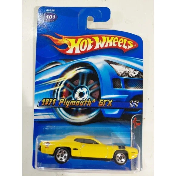 NIP Hot Wheels Muscle Mania 1:64 DieCast 1971 Plymouth GTX 440 6 Pack Muscle Car