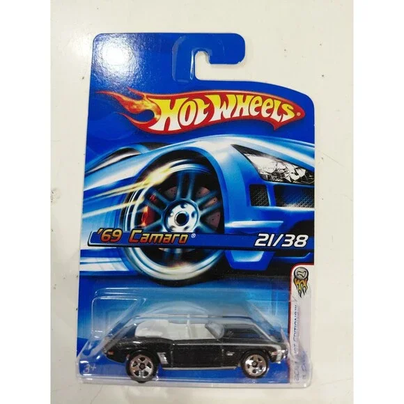 NIP Hot Wheels 2006 First Edition 1:64 DieCast 69 Chevrolet Camaro SS Convertibl